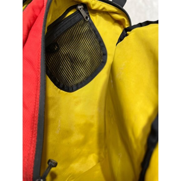 Patagonia Atom Sling 8L Bag Red & Black Nylon - Picture 4 of 10